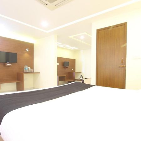 Divines Business Hotel Kuzhittura Εξωτερικό φωτογραφία