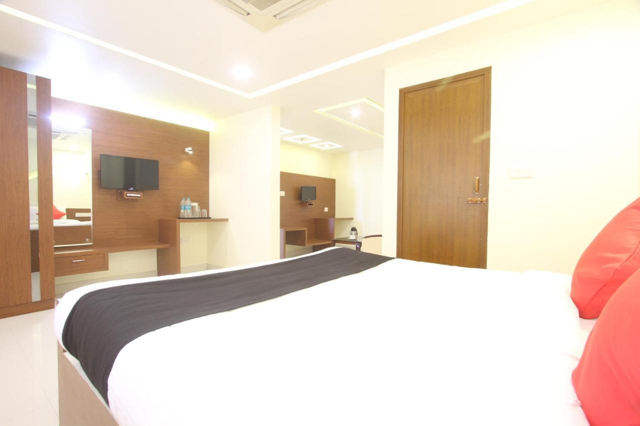 Divines Business Hotel Kuzhittura Εξωτερικό φωτογραφία